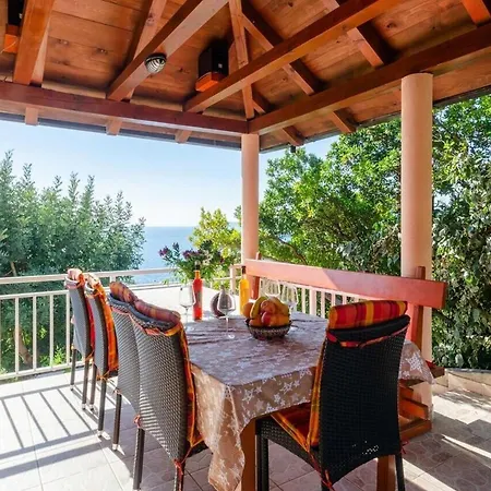 House Petra * Blato