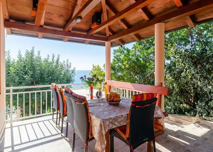 House Petra * Blato